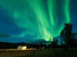 Solar Flare Hits Earth Today; Strong Auroras Expected » Explorersweb